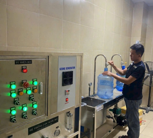 Hệ thống sản xuất nước đóng bình