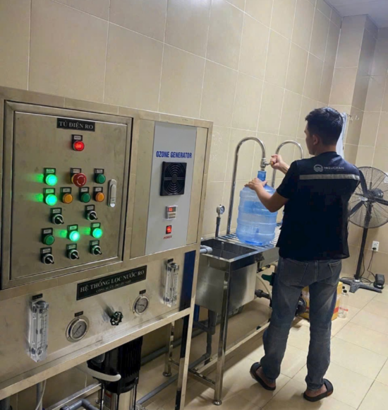 Hệ thống sản xuất nước đóng chai